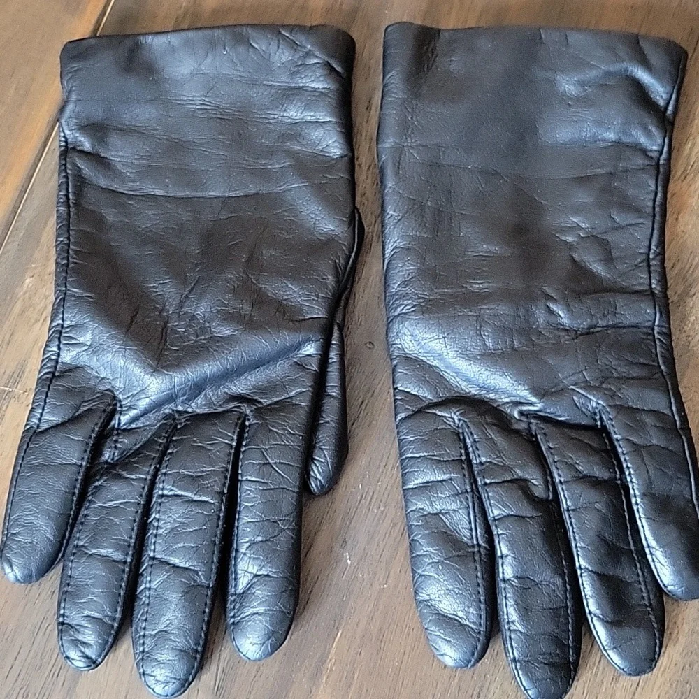 Fownes Brothers Black Leather Cashmere Lined Gloves